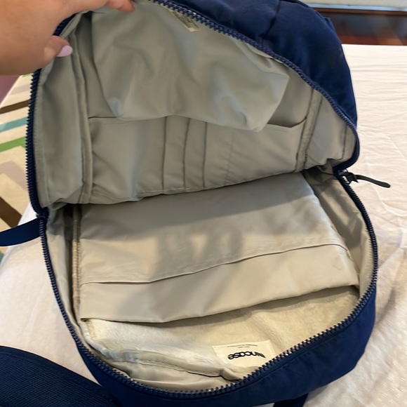 Incase Compass Backpack with flight Nylon - Picture 3 of 5